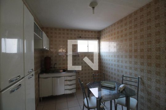 Cozinha de apartamento para alugar com 2 quartos, 48m² em Conjunto Habitacional Padre Manoel da Nóbrega, São Paulo