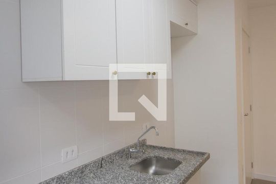 Cozinha de apartamento à venda com 2 quartos, 73m² em Santo Amaro, São Paulo
