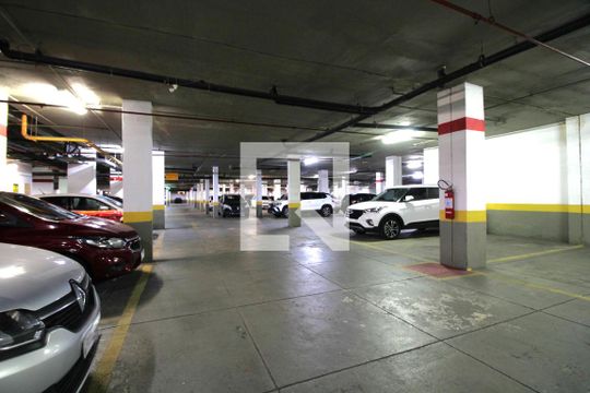 Área comum - Estacionamento coberto de apartamento para alugar com 3 quartos, 87m² em Jacarepaguá, Rio de Janeiro