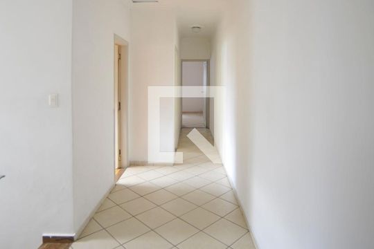 Corredor de casa à venda com 3 quartos, 240m² em Água Rasa, São Paulo