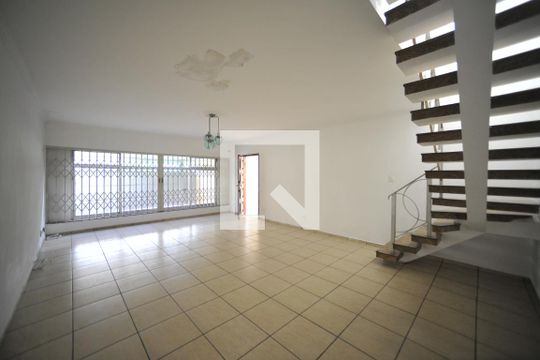Casa à venda com 3 quartos, 240m² em Água Rasa, São Paulo