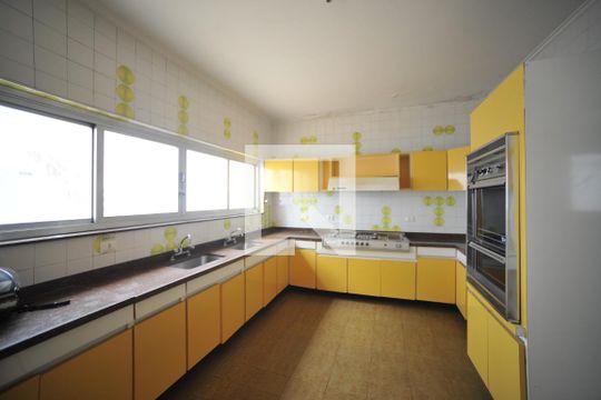 Cozinha de casa à venda com 3 quartos, 240m² em Água Rasa, São Paulo