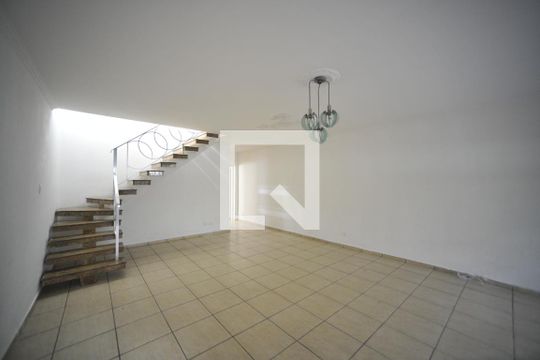 Sala de casa à venda com 3 quartos, 240m² em Água Rasa, São Paulo