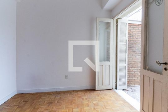 Escritório de apartamento à venda com 3 quartos, 77m² em Independência, Porto Alegre
