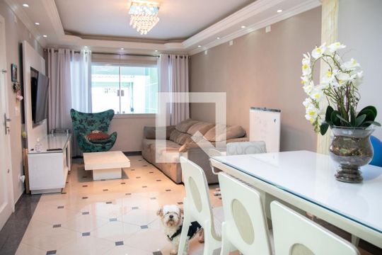 Casa à venda com 3 quartos, 200m² em Vila Constança, São Paulo