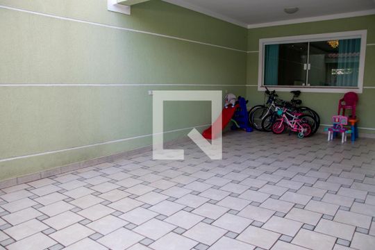 Garagem de casa à venda com 3 quartos, 200m² em Vila Constança, São Paulo