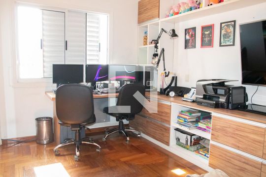 Quarto 1 de casa à venda com 3 quartos, 200m² em Vila Constança, São Paulo