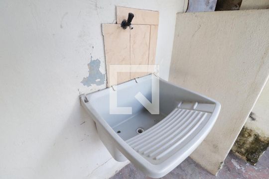 Lavanderia de casa para alugar com 1 quarto, 35m² em Osvaldo Rezende, Uberlândia