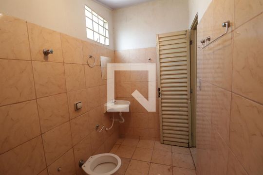 Banheiro de casa para alugar com 1 quarto, 35m² em Osvaldo Rezende, Uberlândia