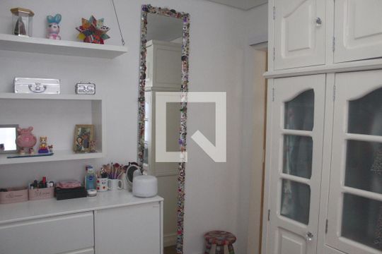Quarto 2 - Suíte de casa à venda com 4 quartos, 280m² em Vila Santa Terezinha (zona Norte), São Paulo