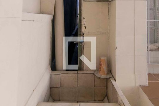 Lavanderia de casa à venda com 2 quartos, 240m² em Parque Peruche, São Paulo