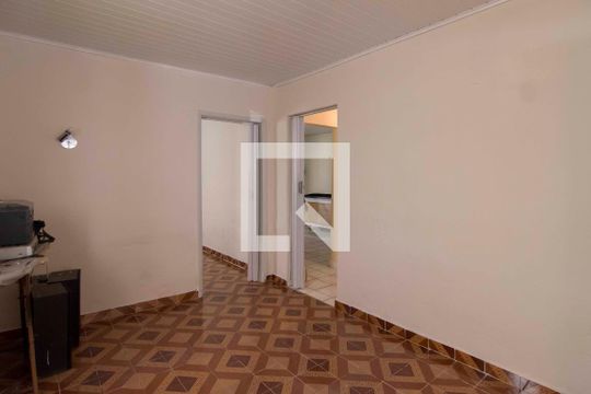 Sala de casa à venda com 2 quartos, 240m² em Parque Peruche, São Paulo
