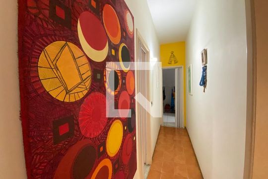 Corredor de casa à venda com 4 quartos, 1250m² em Engenho de Dentro, Rio de Janeiro