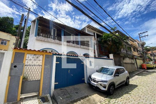 Fachada de casa à venda com 4 quartos, 1250m² em Engenho de Dentro, Rio de Janeiro