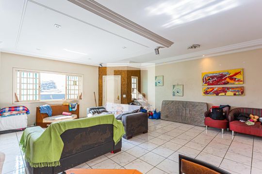 Casa à venda com 4 quartos, 352m² em Jardim Ocara, Santo André