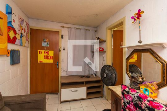 Sala de apartamento para alugar com 2 quartos, 40m² em Rubem Berta, Porto Alegre