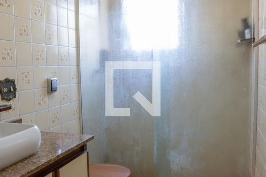 Banheiro de apartamento à venda com 2 quartos, 75m² em Pompeia, São Paulo