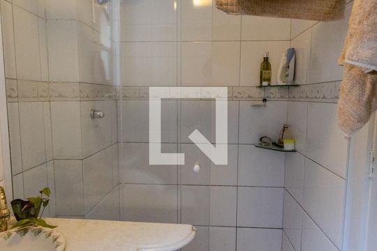 Banheiro Social de apartamento à venda com 3 quartos, 75m² em Santa Quiteria, Curitiba