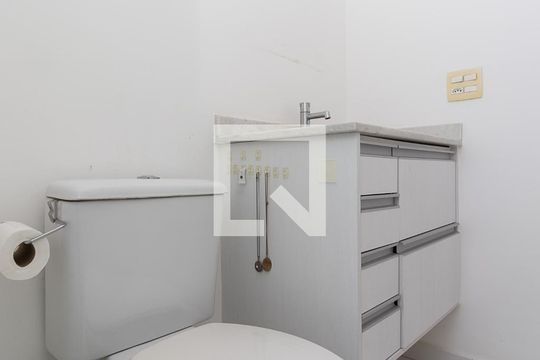 Banheiro da Suíte de apartamento para alugar com 2 quartos, 69m² em Jardim Ana Maria, Jundiaí