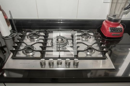 Detalhe cozinha de apartamento à venda com 4 quartos, 245m² em Vila Clementino, São Paulo
