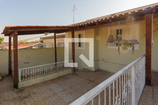 Varanda de casa à venda com 4 quartos, 250m² em Vila Georgina, Campinas