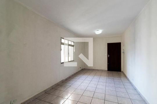 Sala de apartamento para alugar com 2 quartos, 100m² em Vila Firmiano Pinto, São Paulo