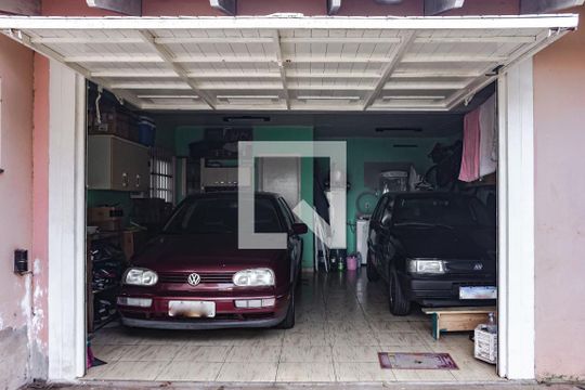 Garagem de casa à venda com 3 quartos, 120m² em Centro, Canoas
