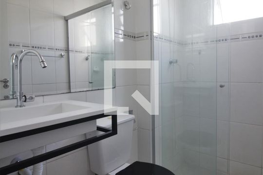 Banheiro de apartamento à venda com 2 quartos, 55m² em Vila Andrade, São Paulo