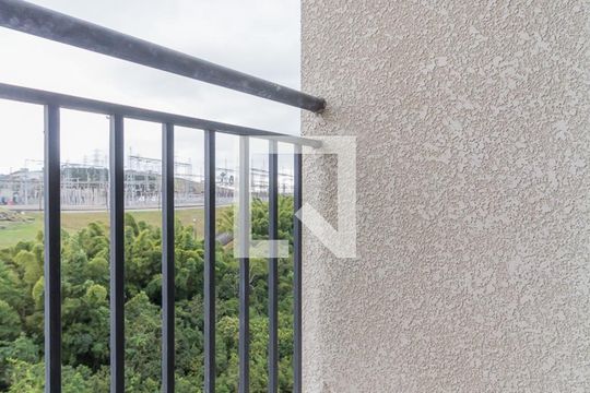 Sacada da Sala de apartamento para alugar com 2 quartos, 51m² em Conjunto Habitacional Brás Cubas, Mogi das Cruzes