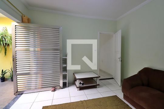 Edícula - Quarto/Sala de casa à venda com 3 quartos, 196m² em Vila Curuçá, Santo André