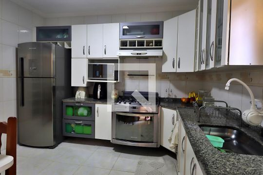 Cozinha de casa à venda com 3 quartos, 196m² em Vila Curuçá, Santo André