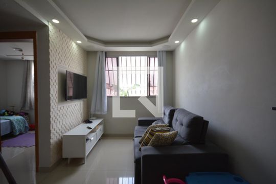 Apartamento à venda com 2 quartos, 50m² em Parada de Lucas, Rio de Janeiro