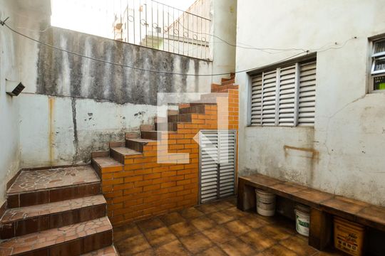 Quintal de casa à venda com 3 quartos, 350m² em Vila Maranduba, Guarulhos