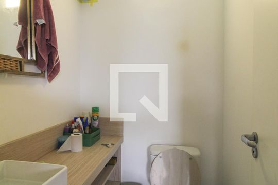 Banheiro de casa de condomínio à venda com 3 quartos, 110m² em Niterói, Canoas