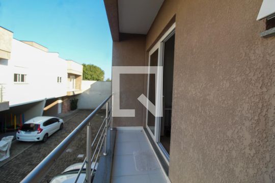 Sacada de casa de condomínio à venda com 3 quartos, 110m² em Niterói, Canoas