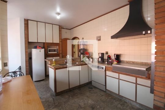 Cozinha de casa para alugar com 4 quartos, 341m² em Jardim Santa Rosália, Sorocaba