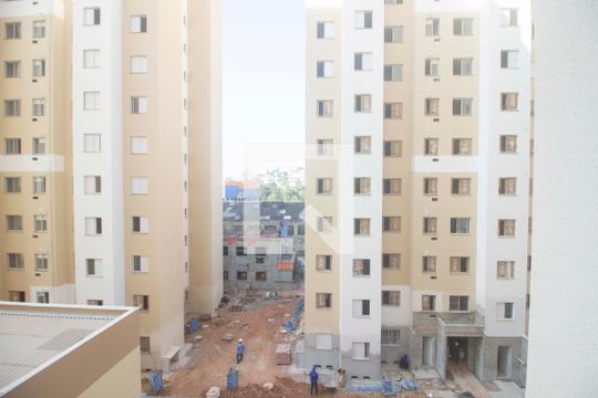 Vista do quarto 2 de apartamento para alugar com 2 quartos, 47m² em Vila Plana, São Paulo