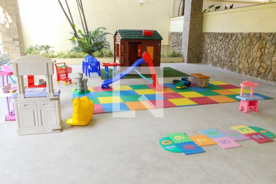 Área Comum - Playground de apartamento para alugar com 3 quartos, 80m² em R. Bandeirantes, Rio de Janeiro