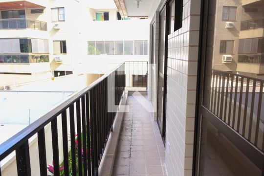 varanda de apartamento para alugar com 3 quartos, 80m² em R. Bandeirantes, Rio de Janeiro