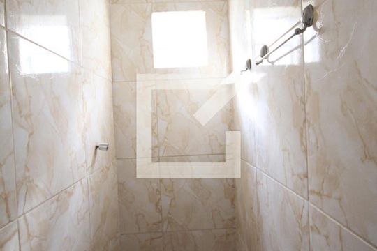 Banheiro de kitnet/studio para alugar com 1 quarto, 35m² em Ipiranga, São Paulo