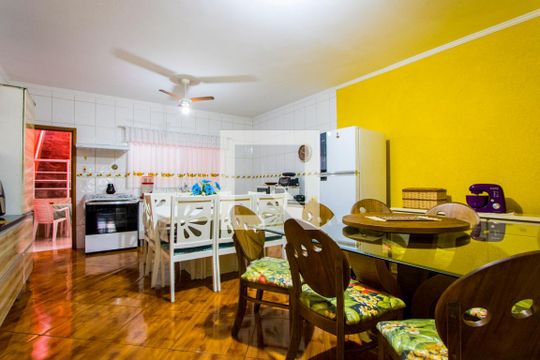 Cozinha de casa à venda com 3 quartos, 204m² em Vila Pires, Santo André