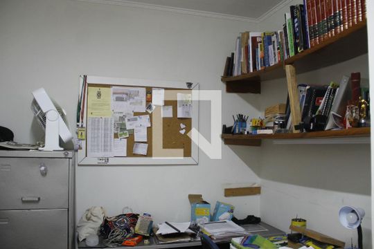 Escritório de casa à venda com 3 quartos, 304m² em Santa Maria, Santo André