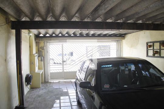 Garagem de casa à venda com 3 quartos, 304m² em Santa Maria, Santo André
