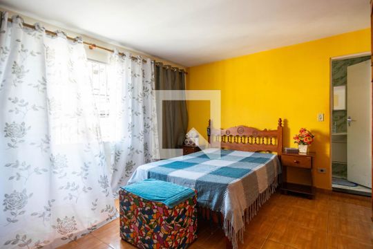 Suíte de casa à venda com 3 quartos, 250m² em Vila Prado, São Paulo