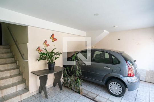 Garagem de casa à venda com 3 quartos, 250m² em Vila Prado, São Paulo