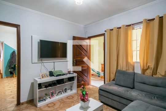 Sala de casa à venda com 3 quartos, 250m² em Vila Prado, São Paulo