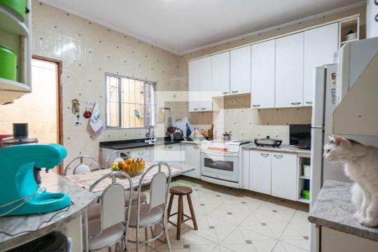 Cozinha de casa à venda com 3 quartos, 250m² em Vila Prado, São Paulo