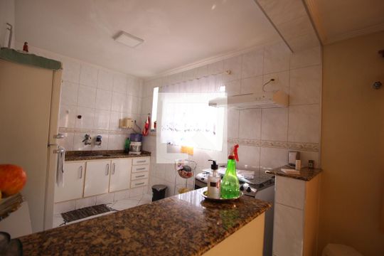 Cozinha de casa à venda com 4 quartos, 210m² em Jardim Santo Elias, São Paulo