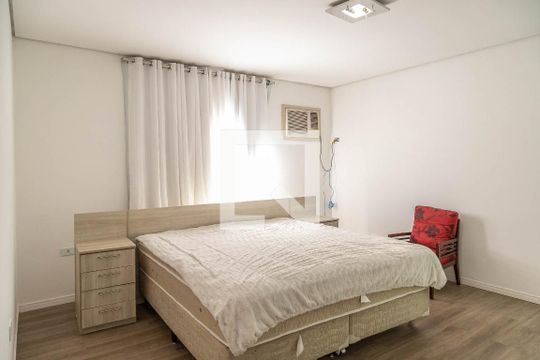 Suíte 1 de casa para alugar com 4 quartos, 400m² em Vila Ré, São Paulo