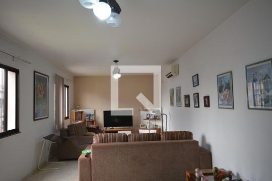 Casa à venda com 6 quartos, 650m² em Vila da Penha, Rio de Janeiro